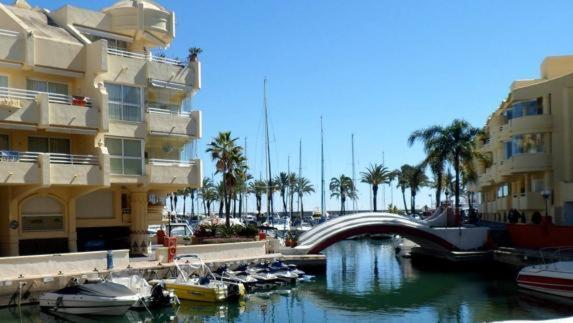 Coqueto Apartamento En Puerto Marina Con Piscina Benalmádena Extérieur photo